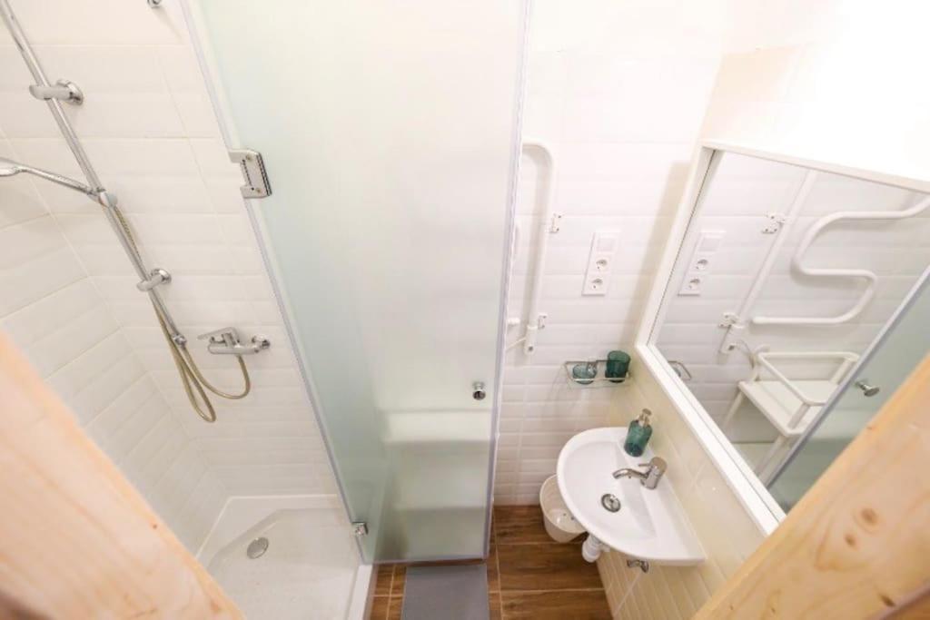 2 Bedroom Flat In Nyar Str., Boutique Βουδαπέστη Εξωτερικό φωτογραφία