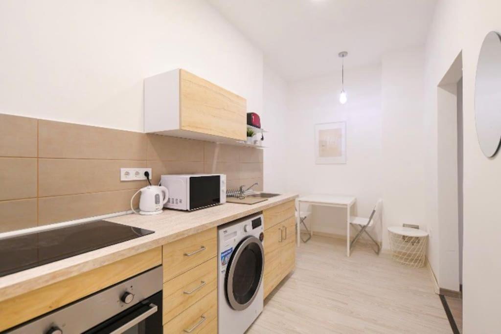 2 Bedroom Flat In Nyar Str., Boutique Βουδαπέστη Εξωτερικό φωτογραφία