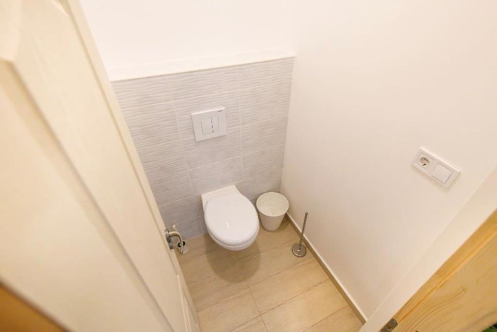 2 Bedroom Flat In Nyar Str., Boutique Βουδαπέστη Εξωτερικό φωτογραφία