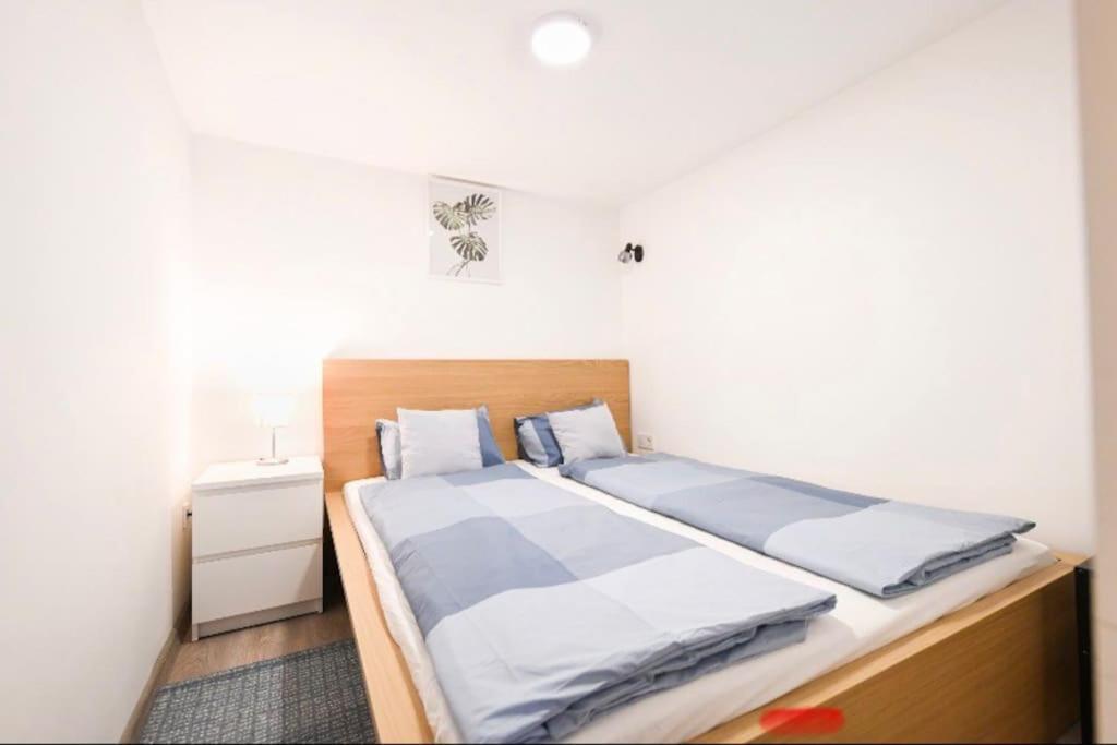 2 Bedroom Flat In Nyar Str., Boutique Βουδαπέστη Εξωτερικό φωτογραφία